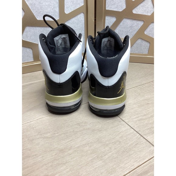 Air Jordan Max Aura sneakers men 8 eu 41 white gold black main image 4